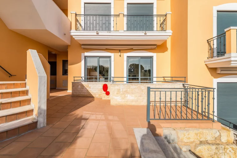 Apartamento T2 com piscina, estacionamento e arrecadação na Quinta do Paiva, Albufeira - foto 2