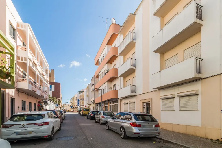 Apartamento T3 a 200 metros da praia de Armação de Pêra e a 50 metros do mercado - foto 14