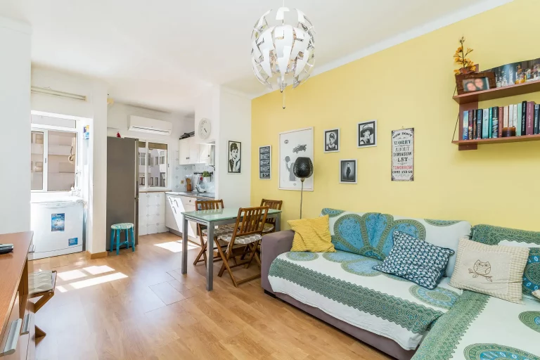 Apartamento T3 a 200 metros da praia de Armação de Pêra e a 50 metros do mercado - foto 3