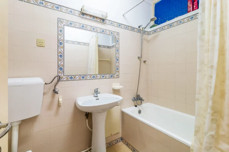 Apartamento T3 a 200 metros da praia de Armação de Pêra e a 50 metros do mercado - foto 11
