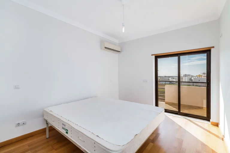 Apartamento T3 em Faro com excelentes áreas com a Ria Formosa no horizonte - foto 13