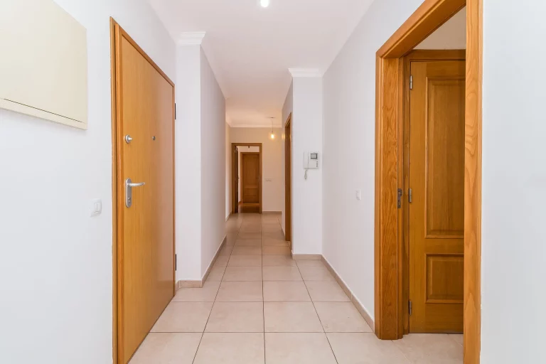 Apartamento T3 em Faro com excelentes áreas com a Ria Formosa no horizonte - foto 2