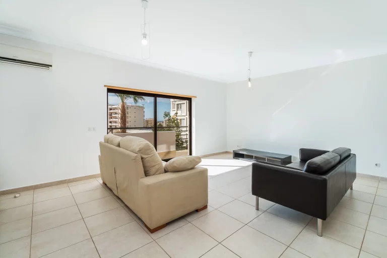 Apartamento T3 em Faro com excelentes áreas com a Ria Formosa no horizonte - foto 3