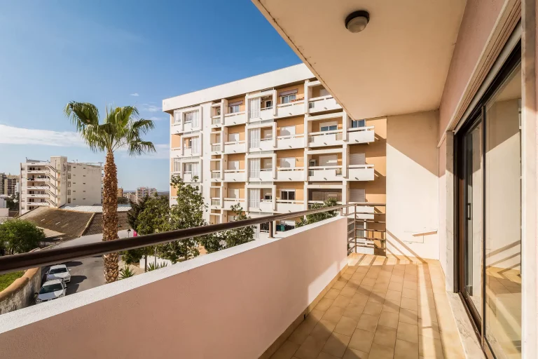 Apartamento T3 em Faro com excelentes áreas com a Ria Formosa no horizonte - foto 5