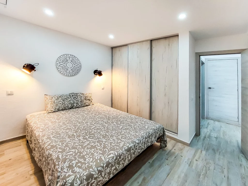 Apartamento T1 renovado na Urbanização da Bemposta em Portimão. Ótimo para rentabilizar. - foto 1