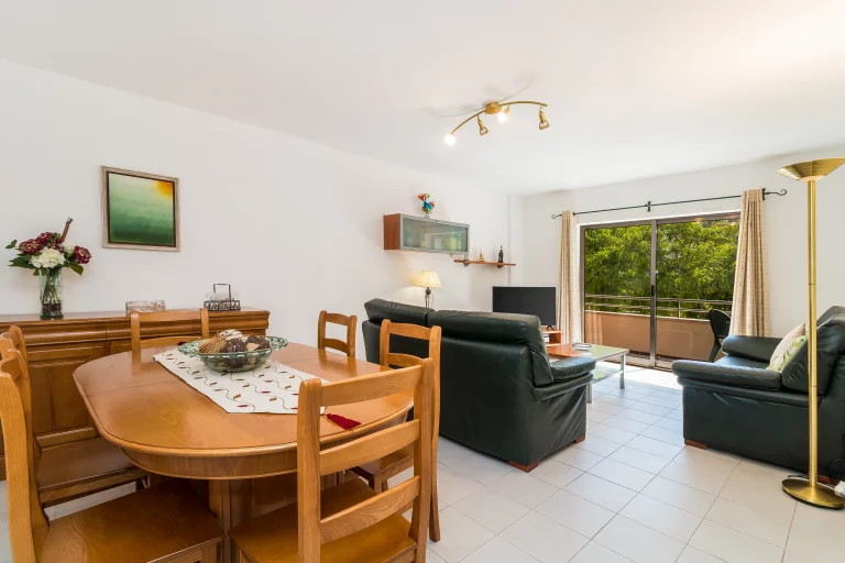 Apartamento T2 na Encosta da Marina em Portimão. A 700 mts da Praia da Rocha! - foto 4