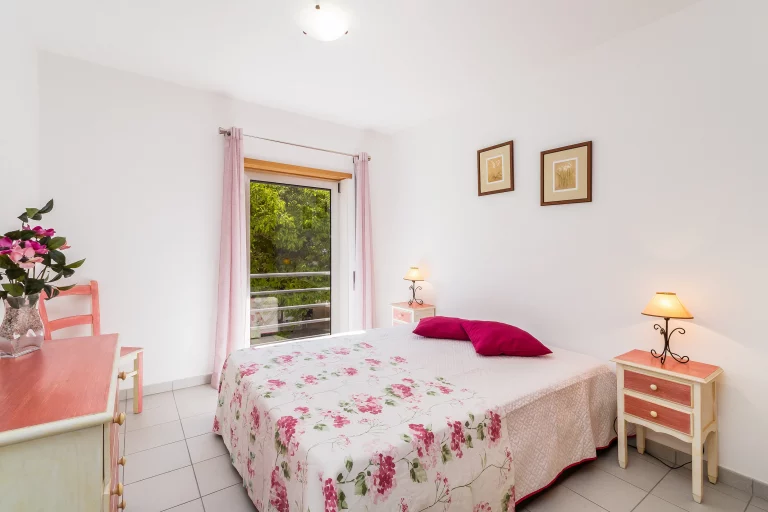 Apartamento T2 na Encosta da Marina em Portimão. A 700 mts da Praia da Rocha! - foto 7