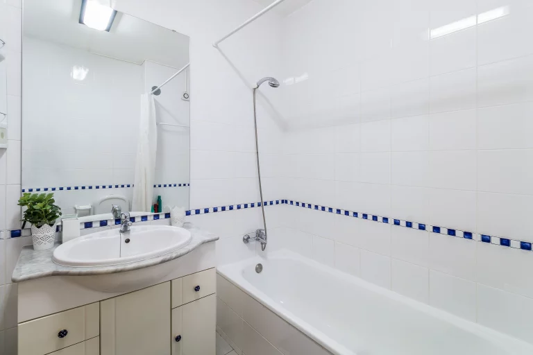 Apartamento T2 na Encosta da Marina em Portimão. A 700 mts da Praia da Rocha! - foto 9