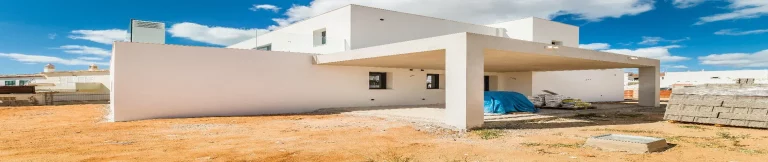 Moradia T3 em Pêra, lote com 700 m2. Em construção. - foto 3
