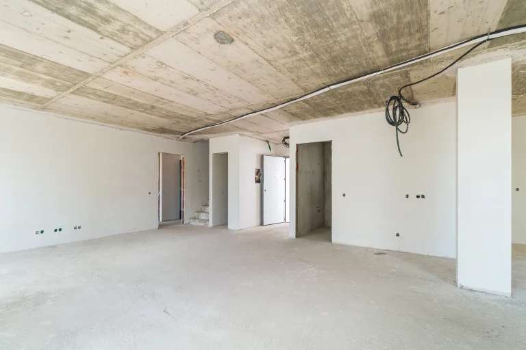 Moradia T3 em Pêra, lote com 700 m2. Em construção. - foto 5