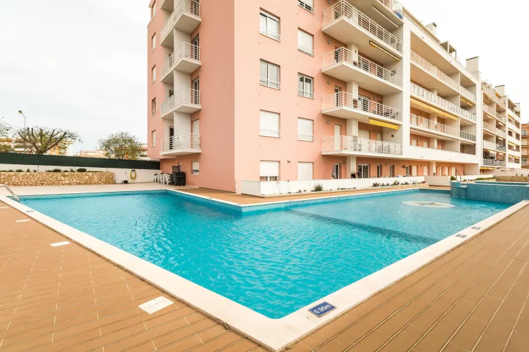 Apartamento T2 na Quinta dos Arcos em Armação de Pêra