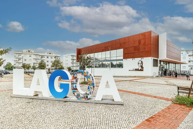 Apartamento T3 para venda em Lagoa, Algarve