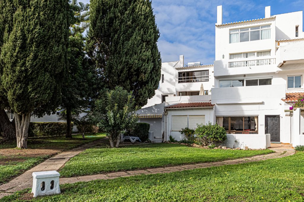Apartamento T2+1 na Vila Senhora da Rocha, Porches