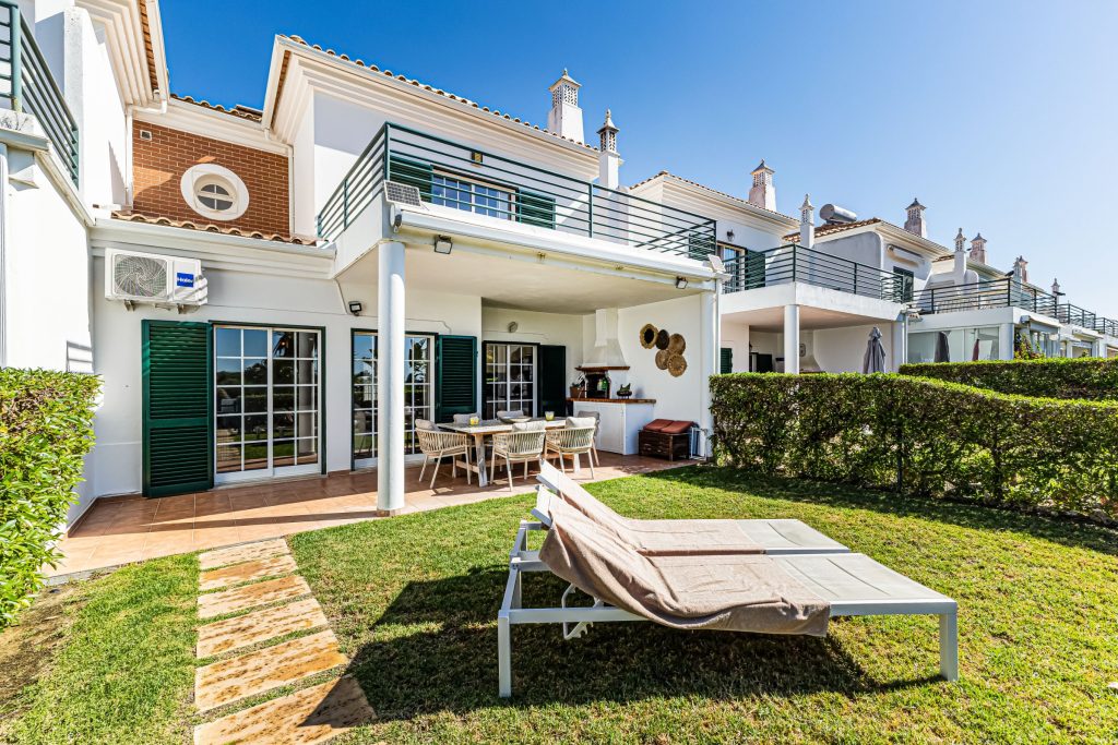 Moradia com 3 quartos com piscina – Alcantarilha