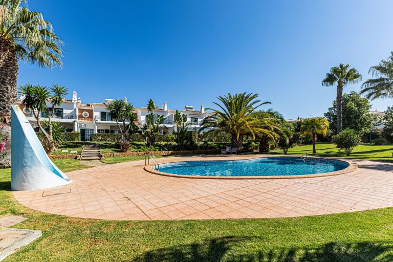Moradia com 3 quartos com piscina – Alcantarilha - foto 7