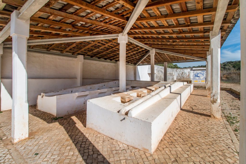 Antigo lavadouro público de Alcantarilha