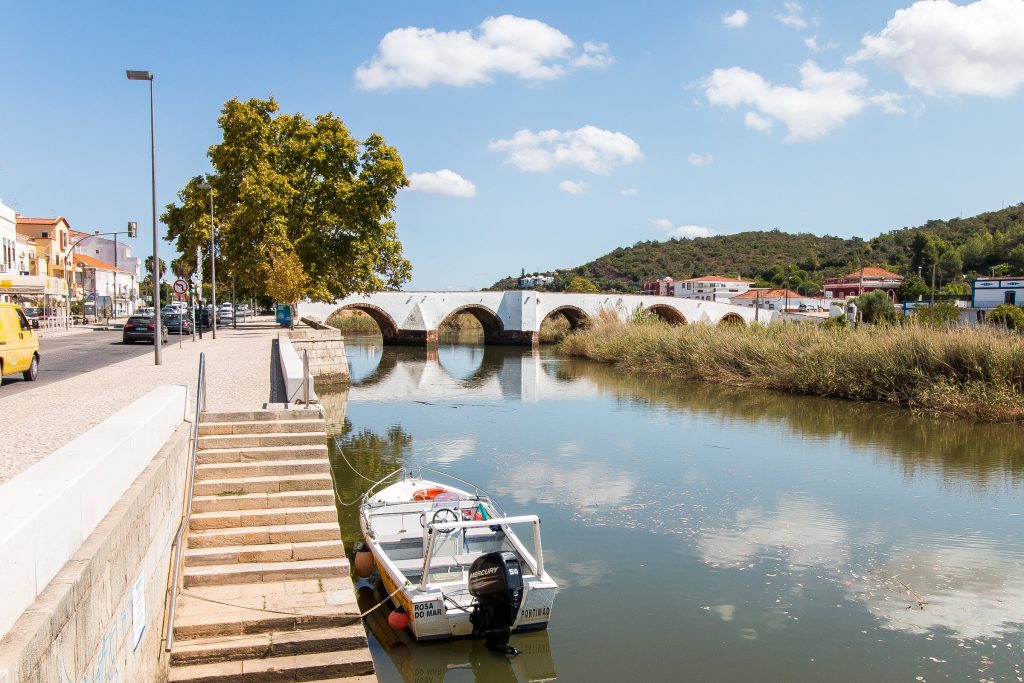Ponte Velha de Silves sobre o rio Arade